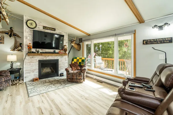 $949,000 | 19249 Highway 56, Marshall, WI 53581