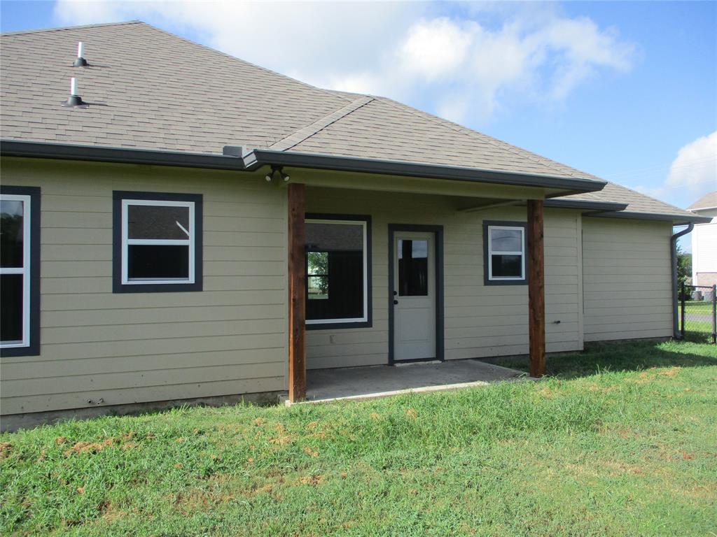 117 Mill Street Emory, TX 75440 - Photo 7 of 29