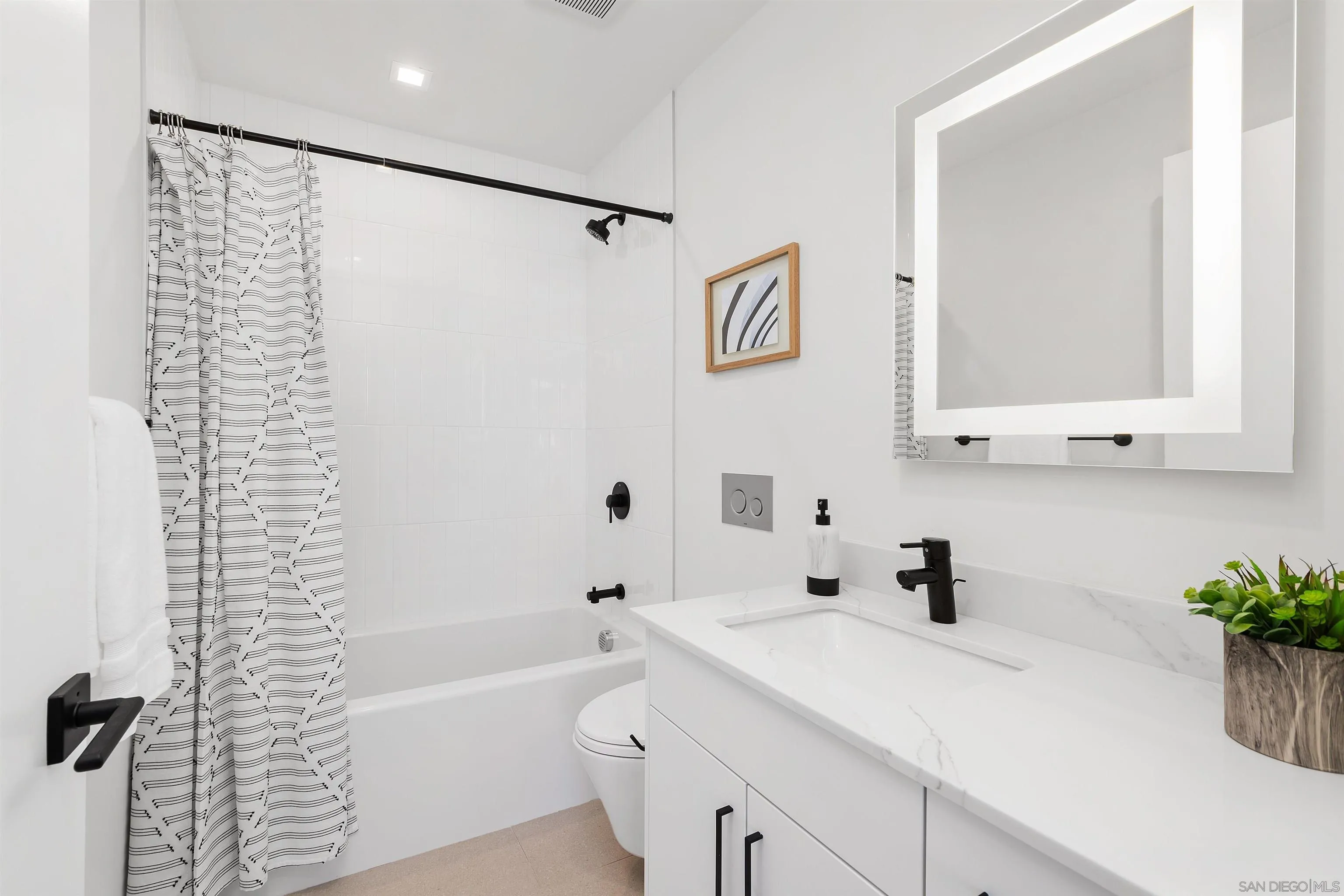 1111 Torrey Pines Road, Unit 200 La Jolla, CA 92037 - Photo 10 of 12