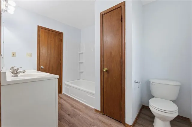 $234,000 | 504 Southwest Persels Road, Lee's Summit, MO 64081