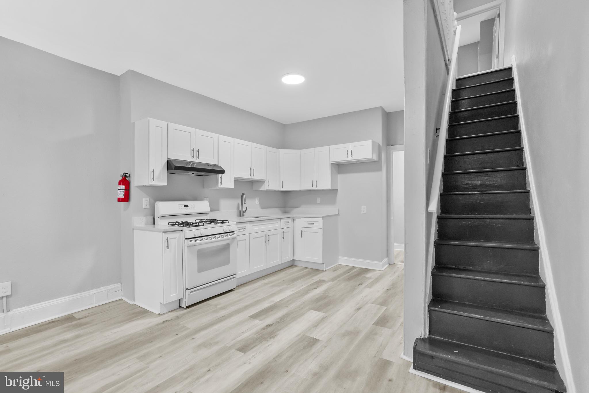 3231 Hope Street Philadelphia, PA 19140 - Photo 2 of 14