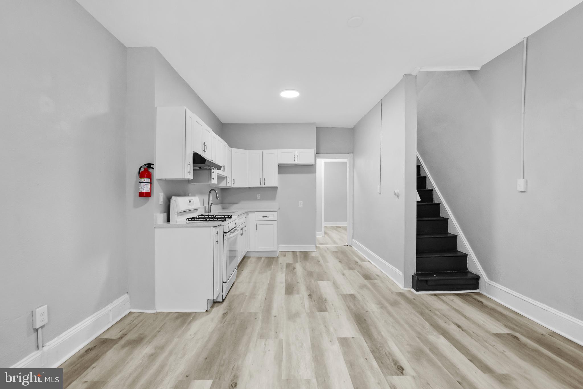3231 Hope Street Philadelphia, PA 19140 - Photo 3 of 14