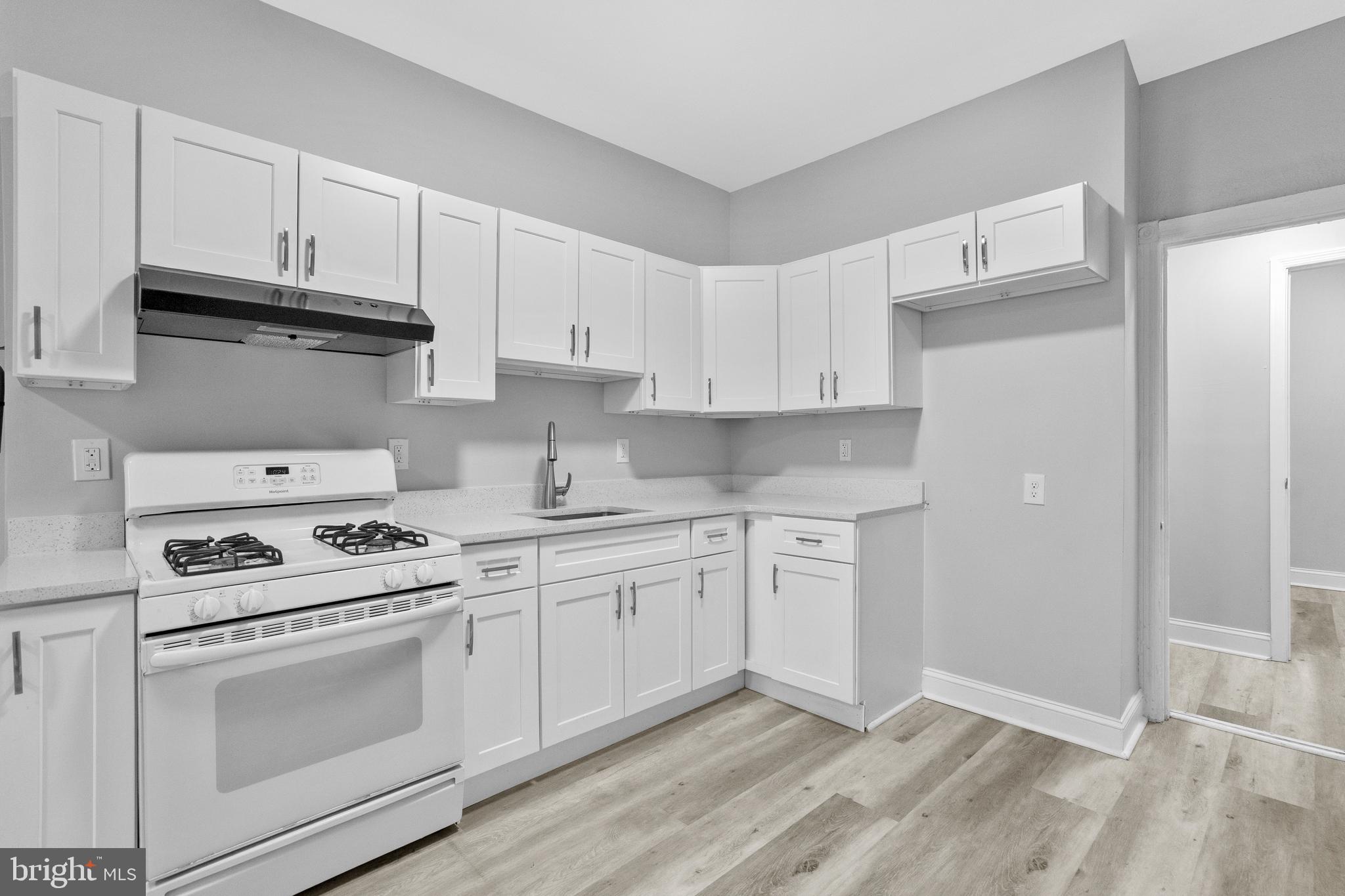 3231 Hope Street Philadelphia, PA 19140 - Photo 4 of 14