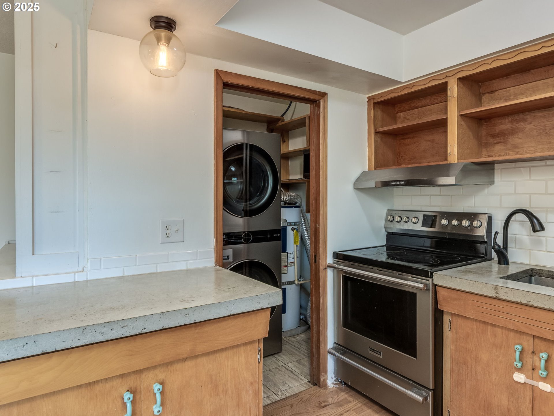 802 Southeast 4th Street Gresham, OR 97080 - Photo 24 of 37