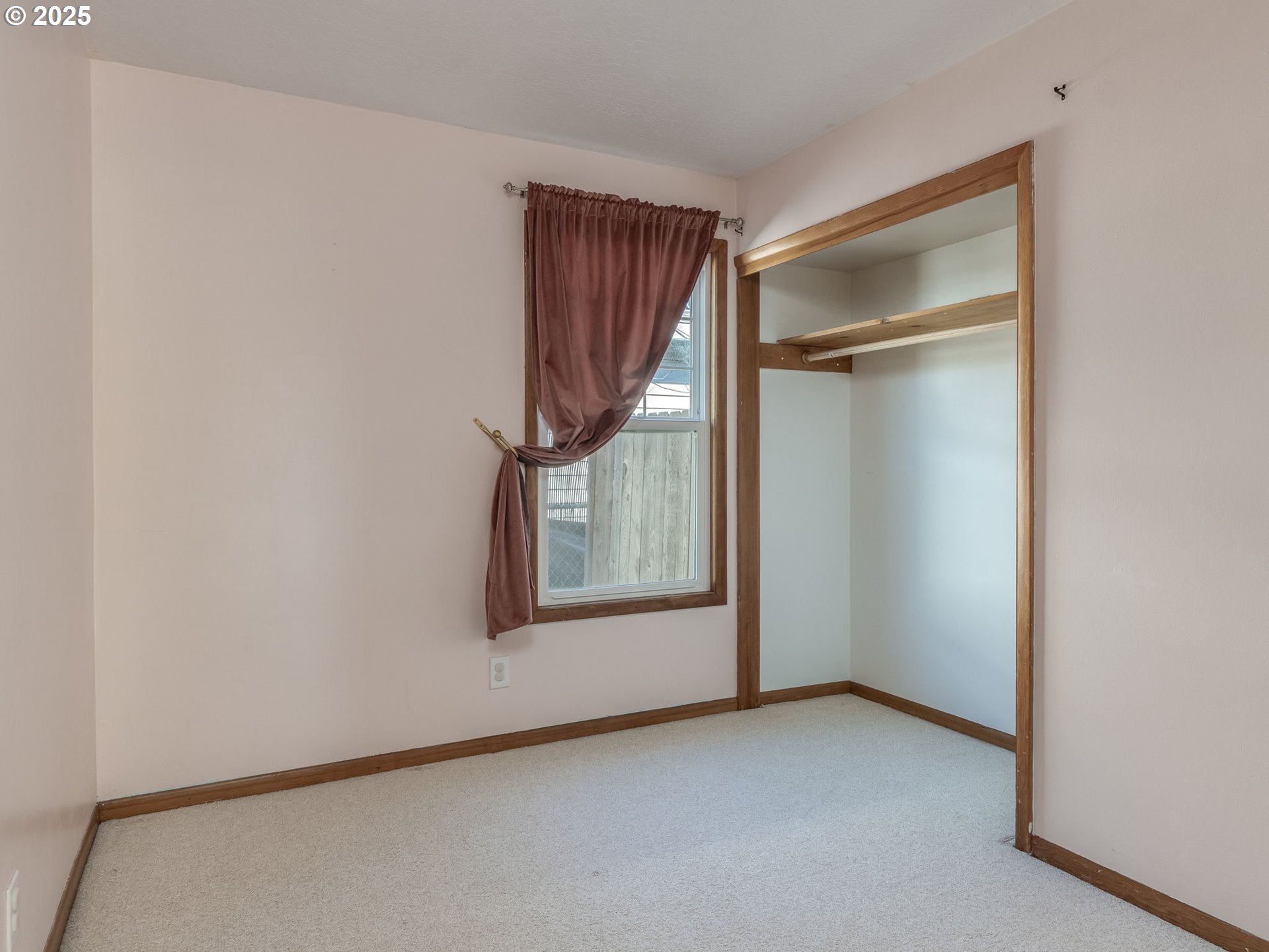 802 Southeast 4th Street Gresham, OR 97080 - Photo 28 of 37