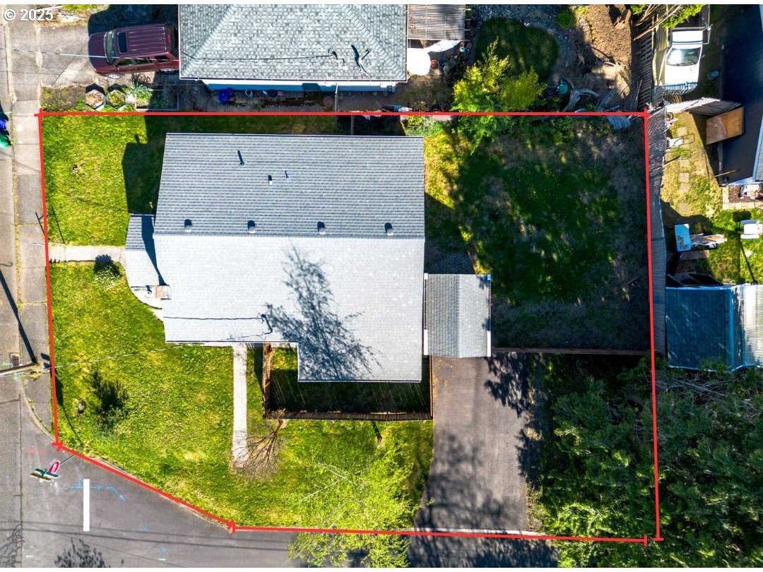 802 Southeast 4th Street Gresham, OR 97080 - Photo 33 of 37