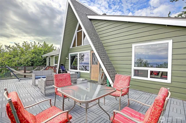 a view of deck with patio