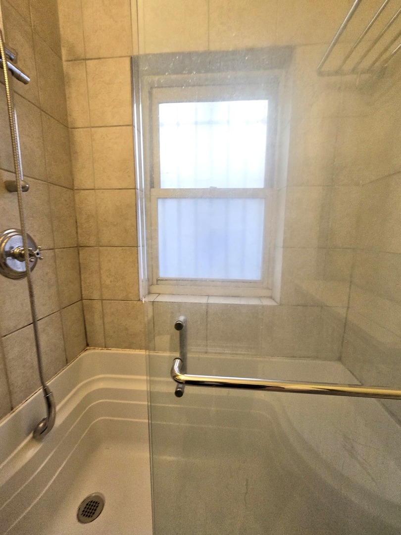 548 West Brompton Avenue, Unit 1E Chicago, IL 60657 - Photo 17 of 17
