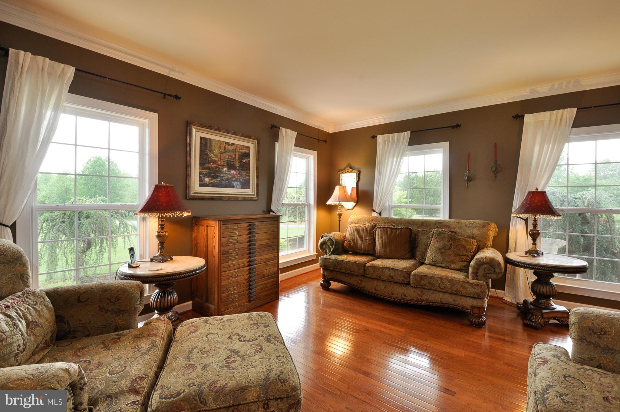 220 Revell Road Fredericksburg, VA 22405 - Photo 7 of 30 Living Room