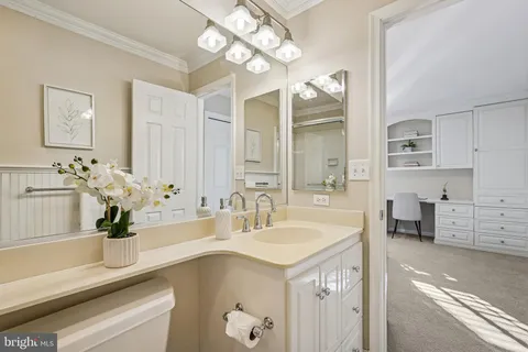 $650,000 | 4821 Sangamore Road, Unit 12, Bethesda, MD 20816