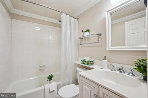 $650,000 | 4821 Sangamore Road, Unit 12, Bethesda, MD 20816