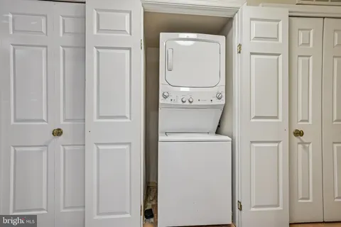 $650,000 | 4821 Sangamore Road, Unit 12, Bethesda, MD 20816