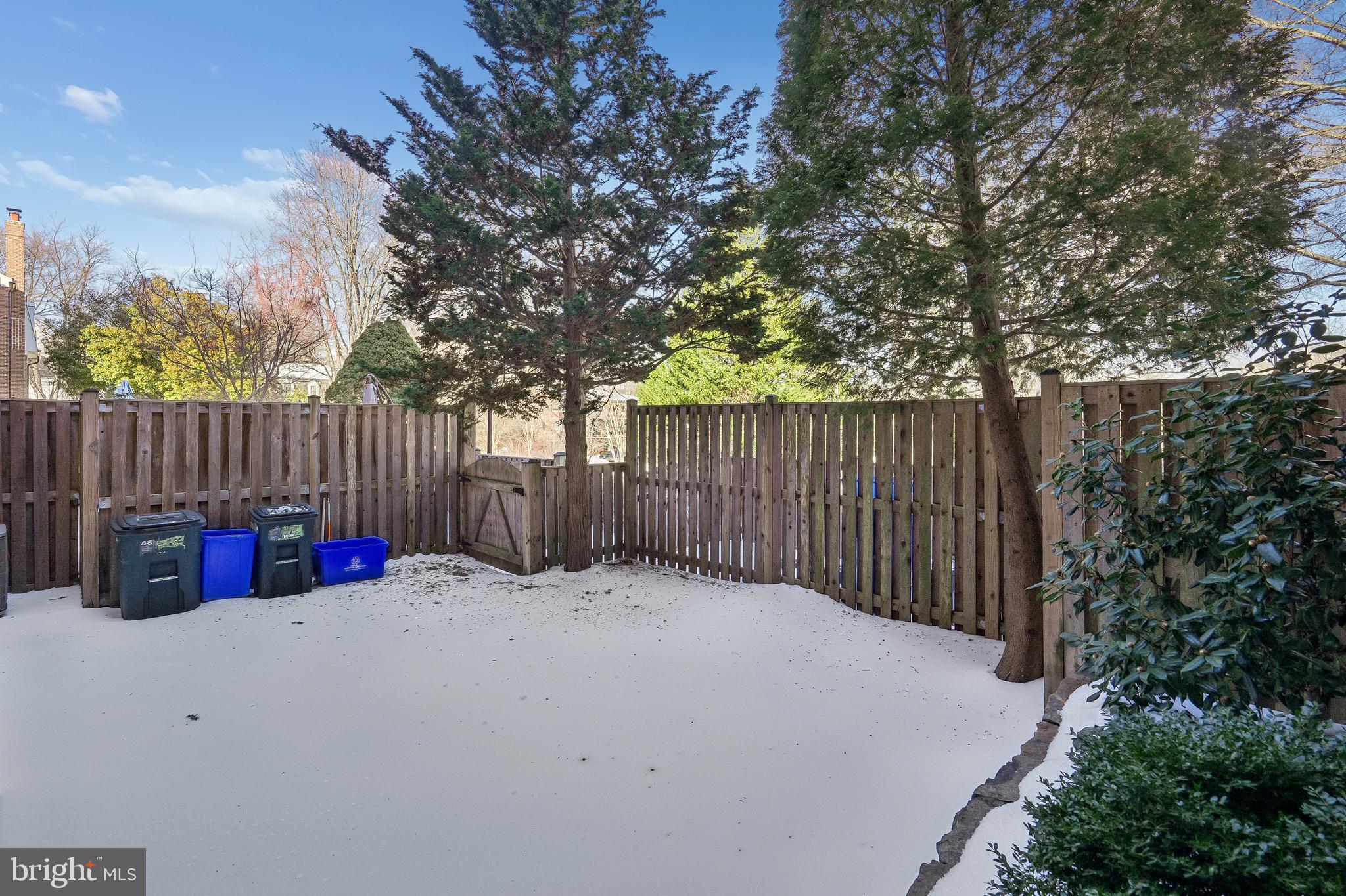 4821 Sangamore Road, Unit 12 Bethesda, MD 20816 - Photo 21 of 22 Fully Fenced and Private