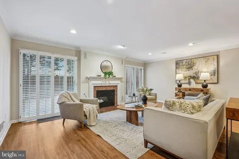 $650,000 | 4821 Sangamore Road, Unit 12, Bethesda, MD 20816