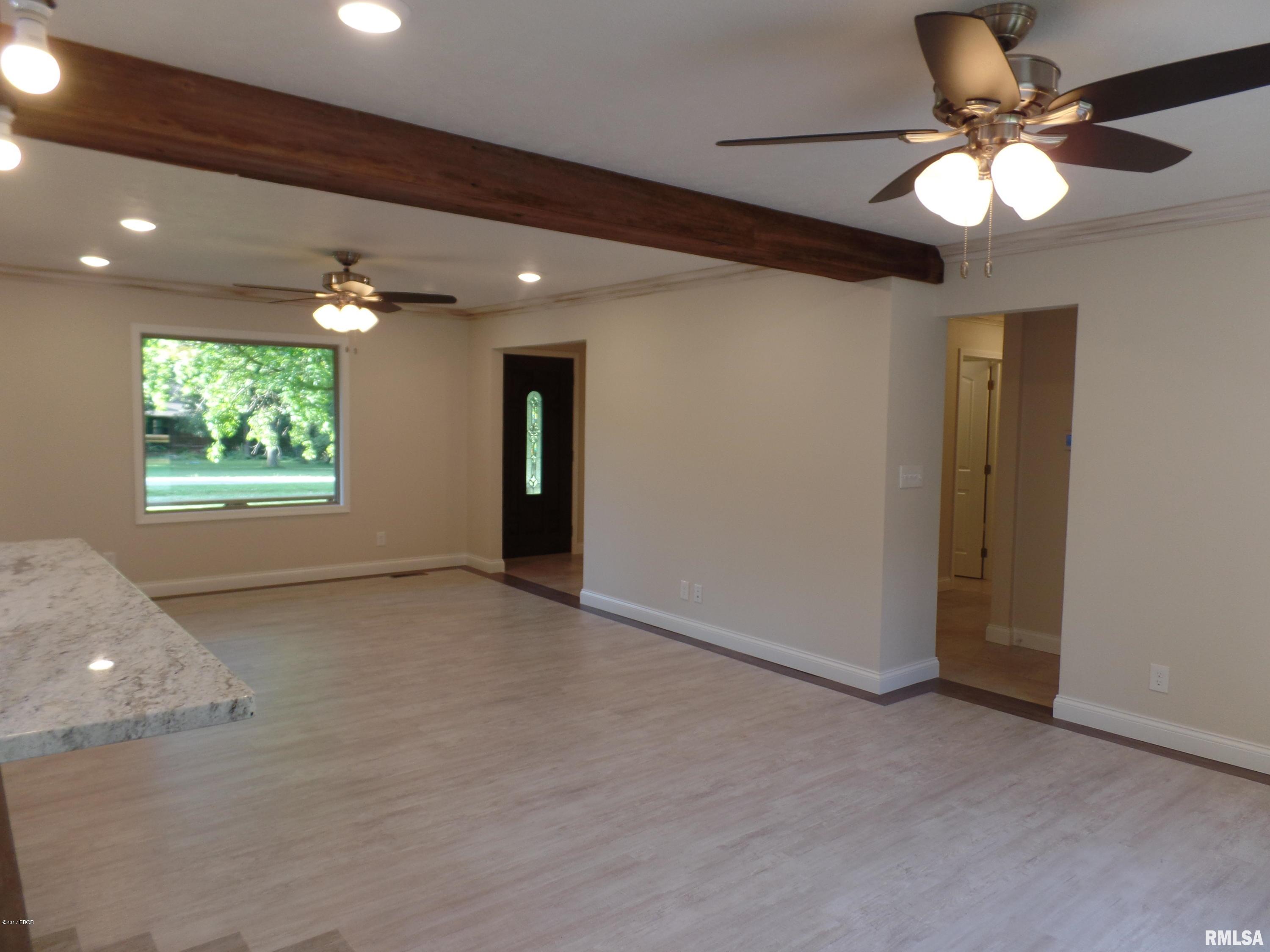295 Woodlake Road Eldorado, IL 62930 - Photo 12 of 27 Gallery Image 12