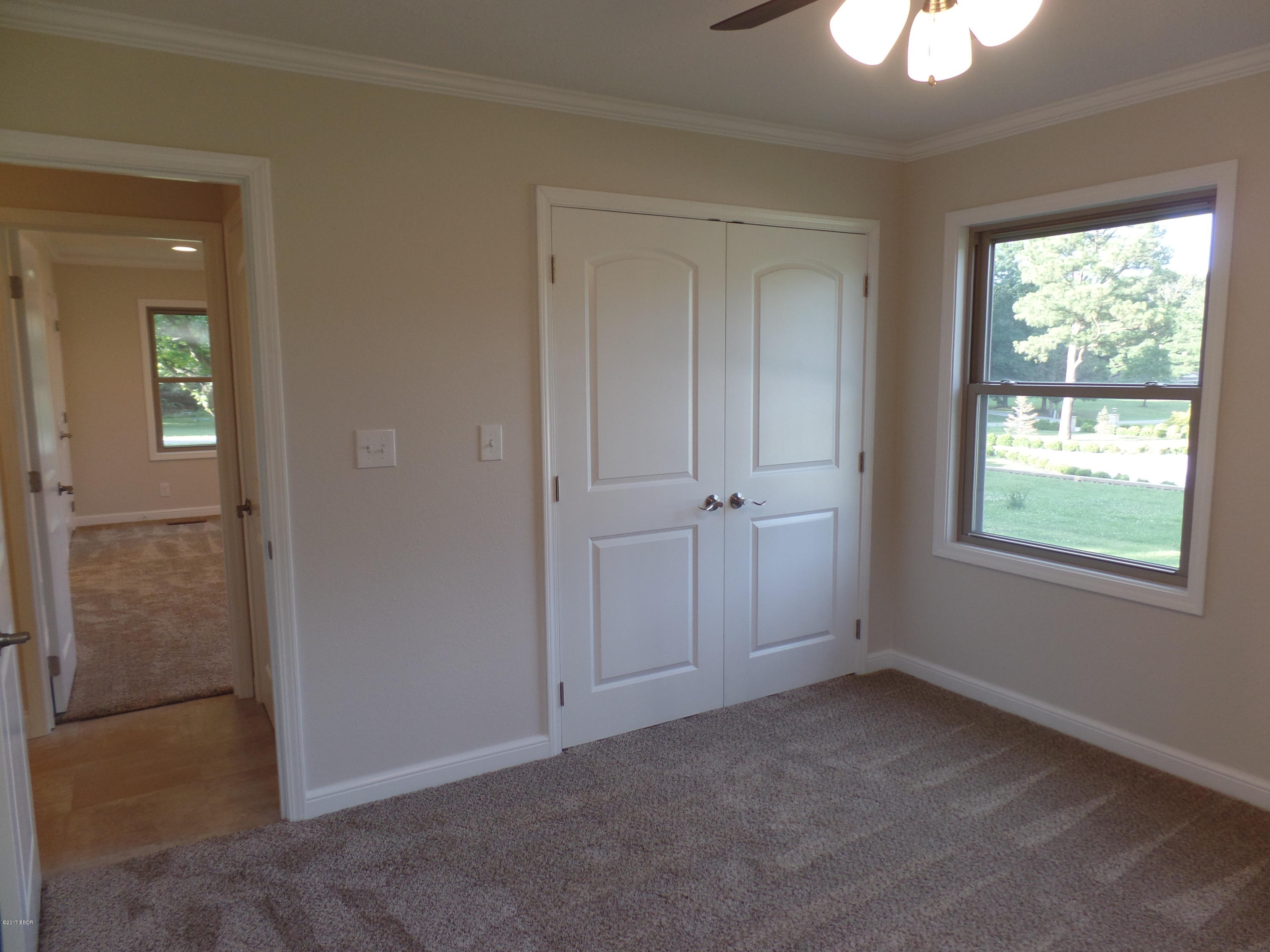 295 Woodlake Road Eldorado, IL 62930 - Photo 21 of 27 Gallery Image 21