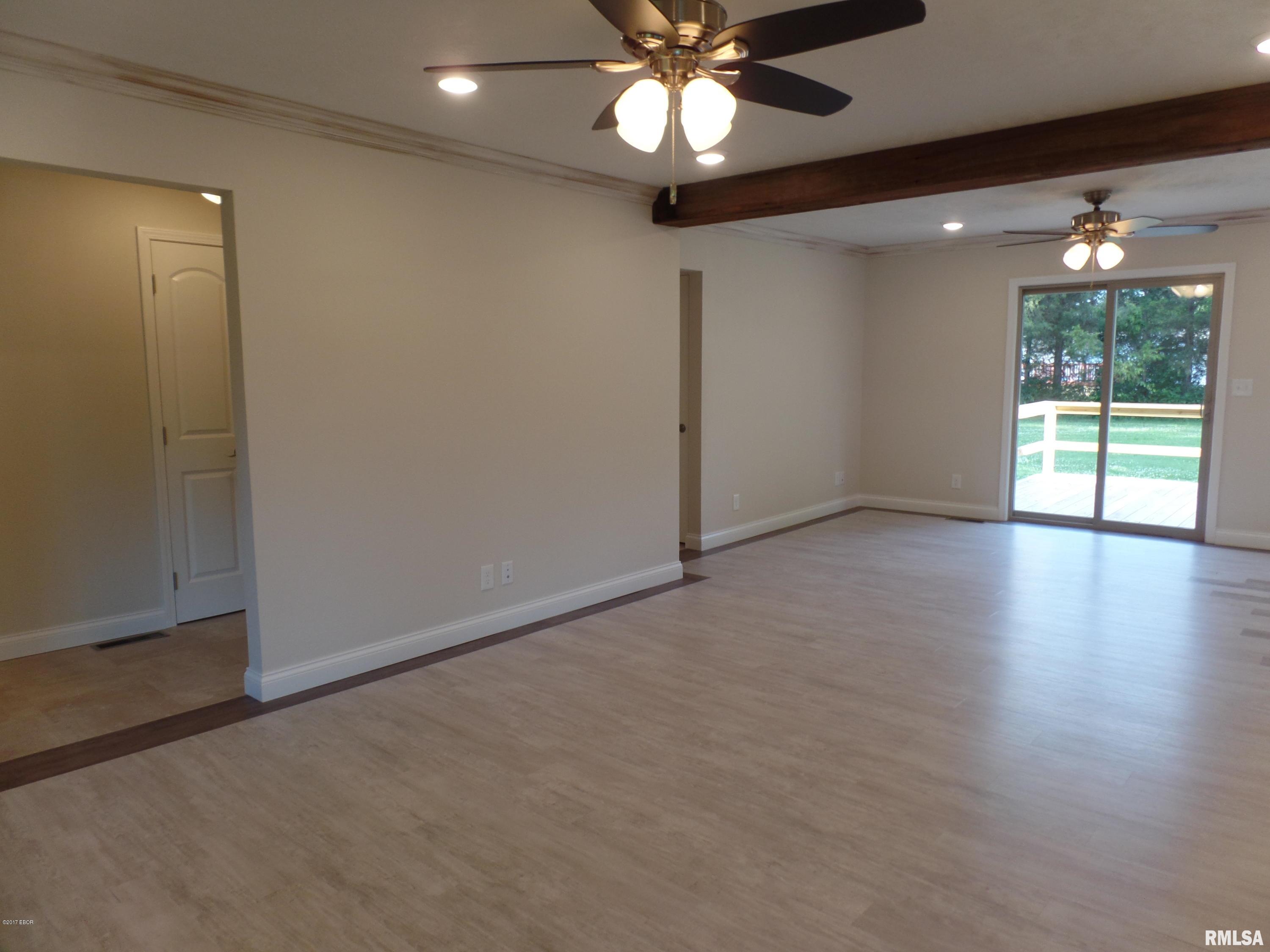 295 Woodlake Road Eldorado, IL 62930 - Photo 10 of 27 Gallery Image 10
