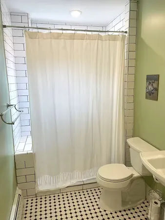 $3,100 | 41 Merton Road, Unit 2, Newport, RI 02840