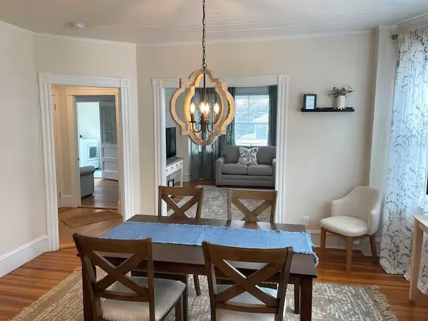 $3,100 | 41 Merton Road, Unit 2, Newport, RI 02840