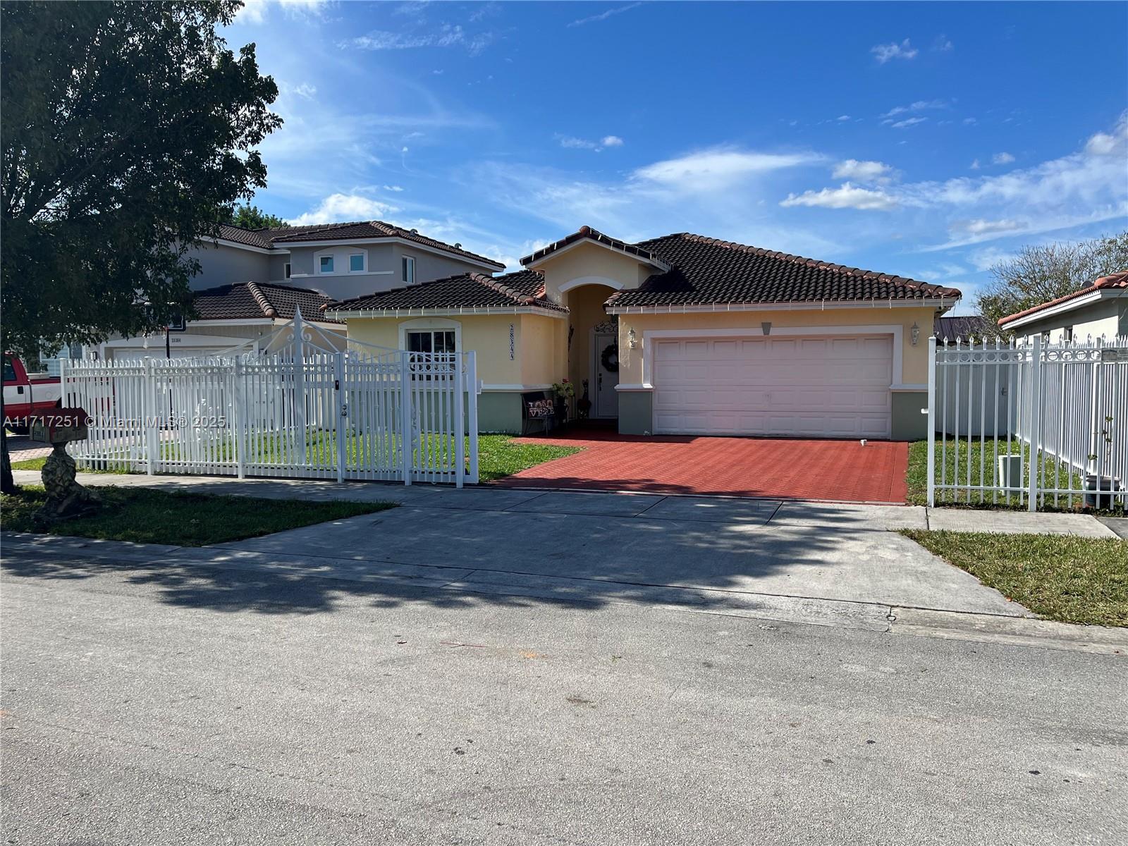 28344 Southwest 133rd Avenue Homestead, FL 33033 - Photo 2 of 16 Gallery Image 2