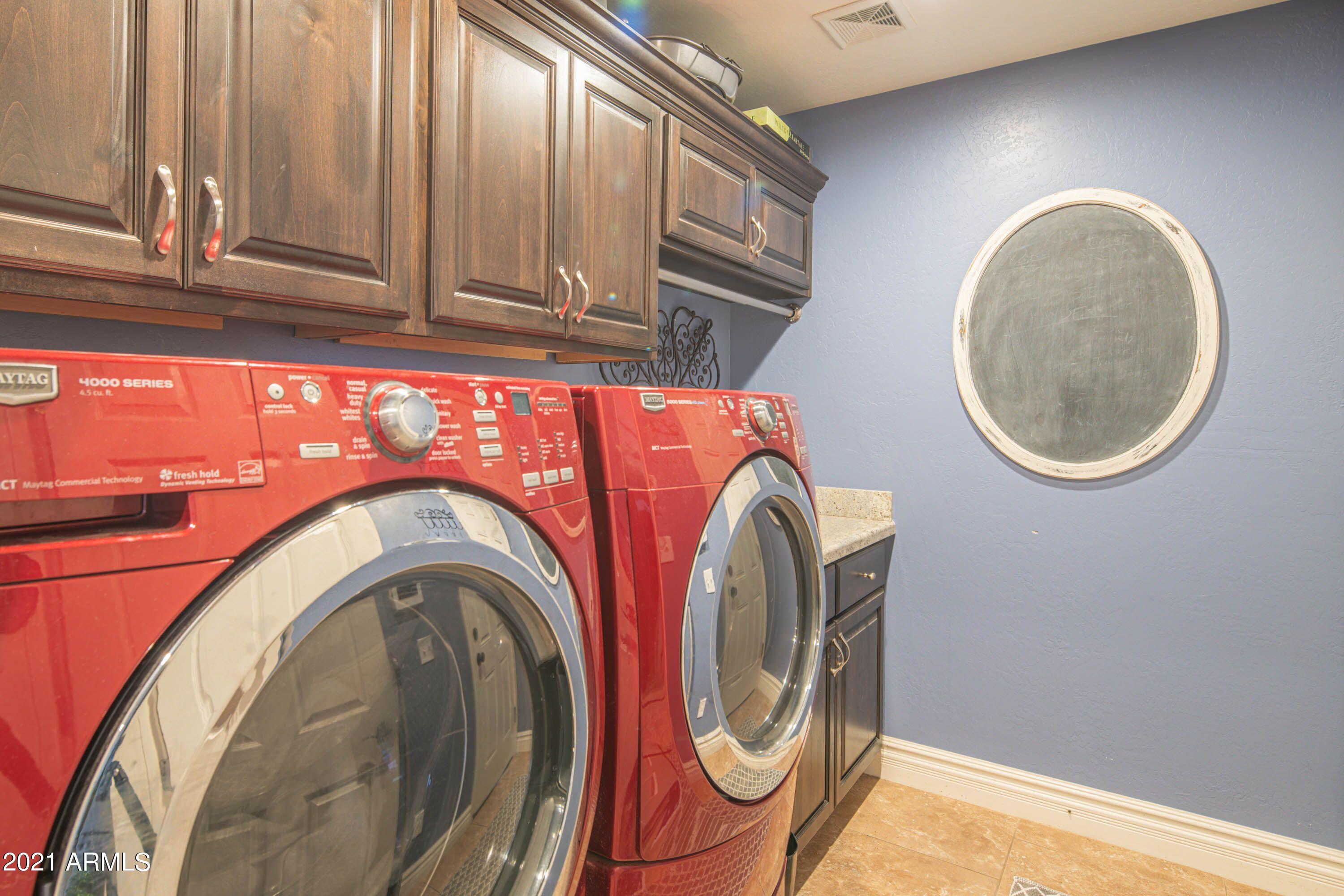 1537 West Escuda Road Phoenix, AZ 85027 - Photo 18 of 37 esc laundry