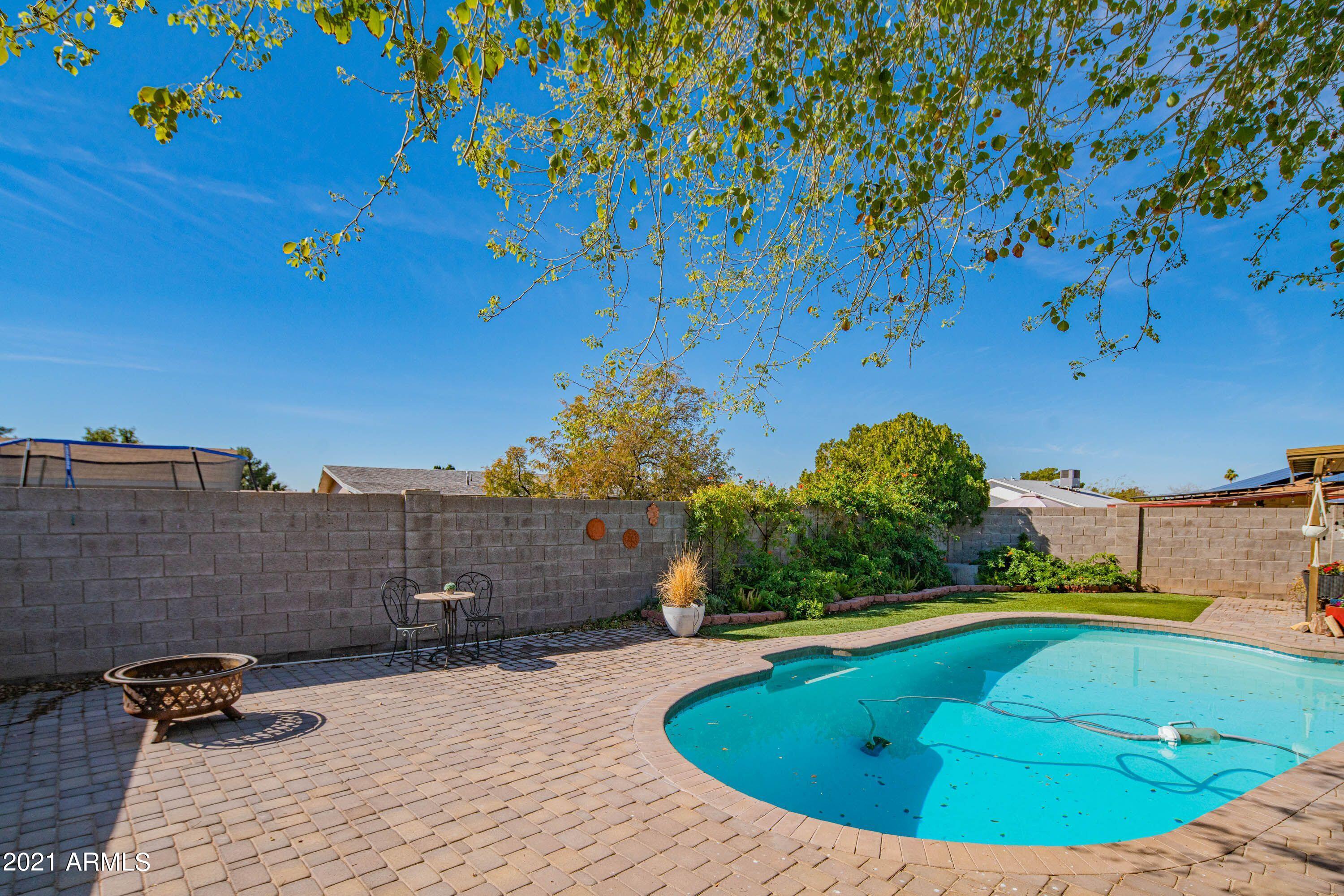 1537 West Escuda Road Phoenix, AZ 85027 - Photo 29 of 37 esc pavers