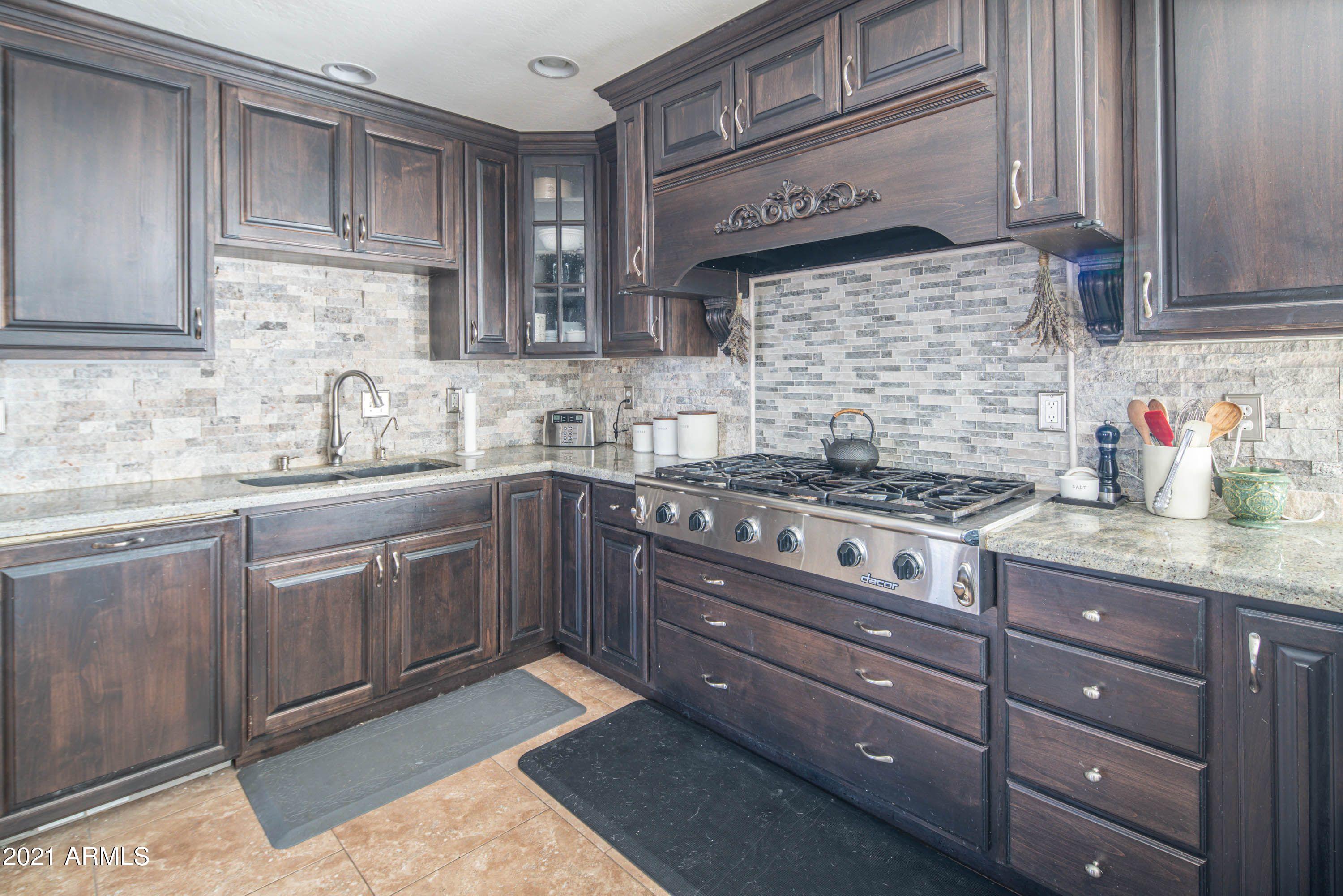 1537 West Escuda Road Phoenix, AZ 85027 - Photo 3 of 37 esc kitchen 4