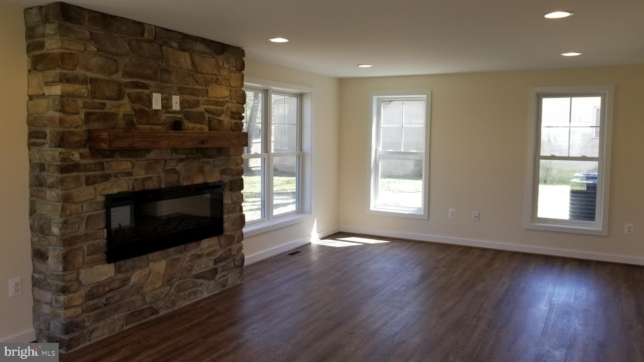 7821 Rocky Springs Road Frederick, MD 21702 - Photo 11 of 30 Luxury flooring