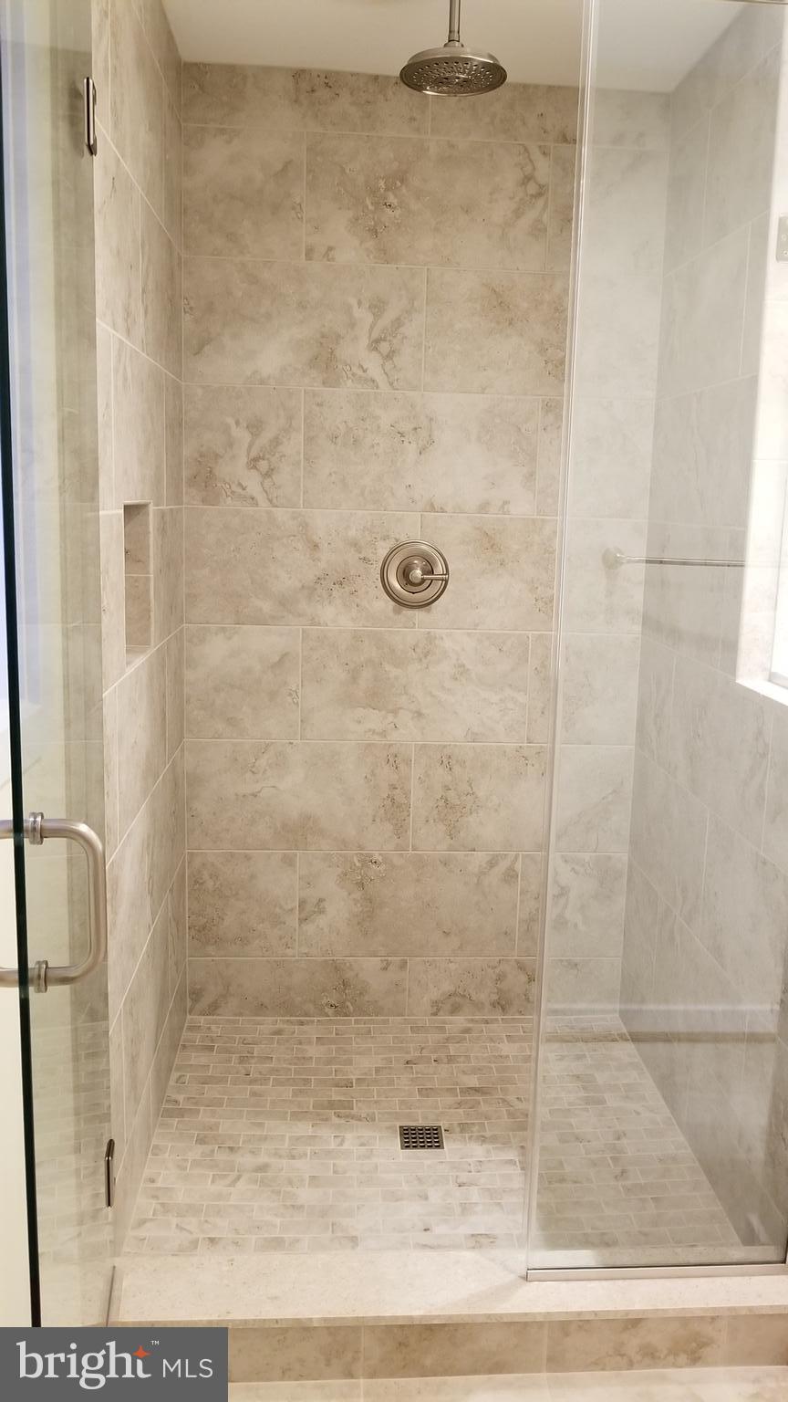 7821 Rocky Springs Road Frederick, MD 21702 - Photo 17 of 30 Master shower stall, tiled, upgraded fixtures