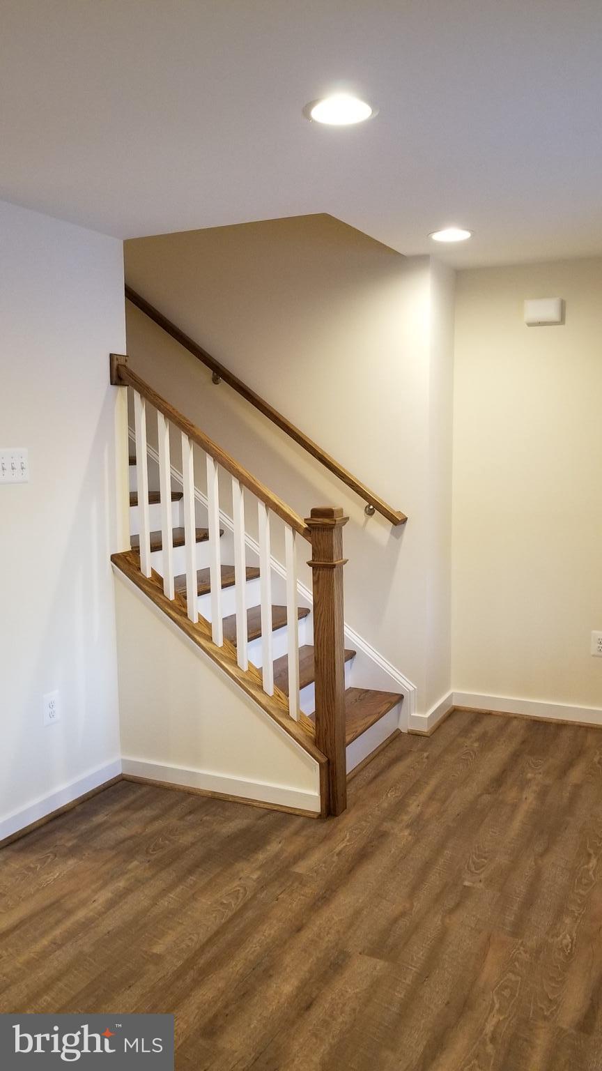 7821 Rocky Springs Road Frederick, MD 21702 - Photo 3 of 30 Elegant staircase