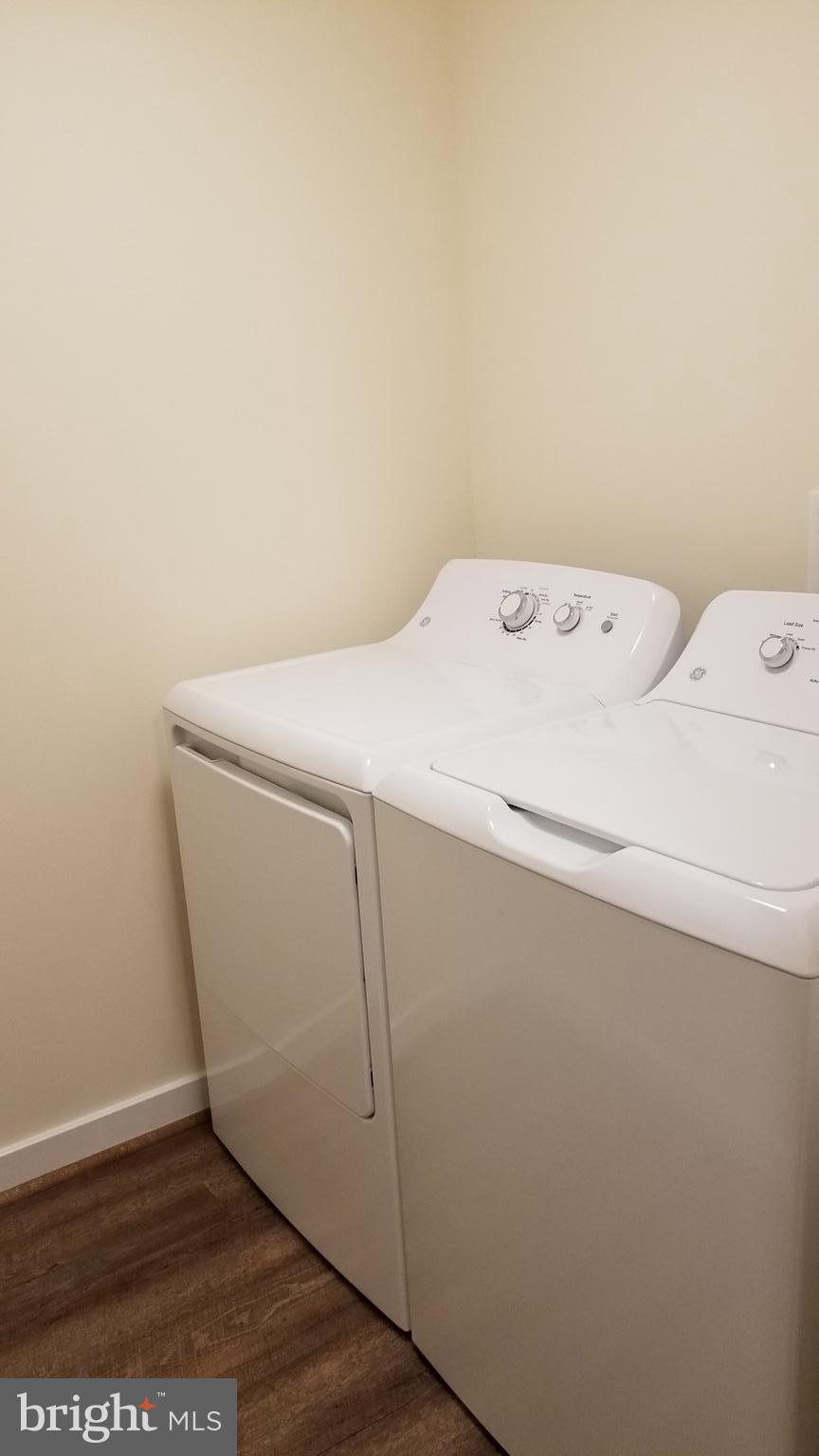 7821 Rocky Springs Road Frederick, MD 21702 - Photo 24 of 30 Main level laundry w/new washer & dryer
