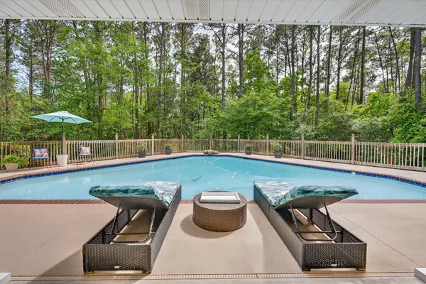 $650,000 | 341 Billy Clark Road, Huntington, TX 75949