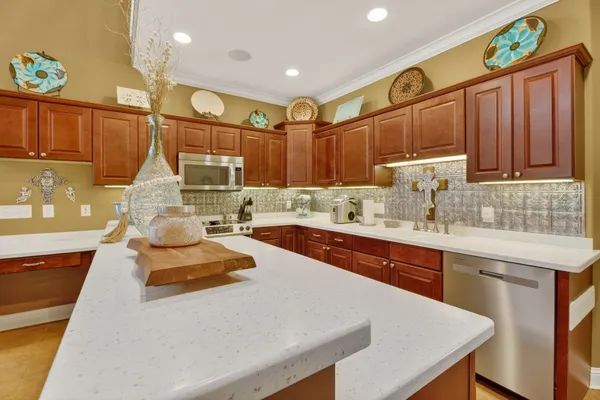 $650,000 | 341 Billy Clark Road, Huntington, TX 75949