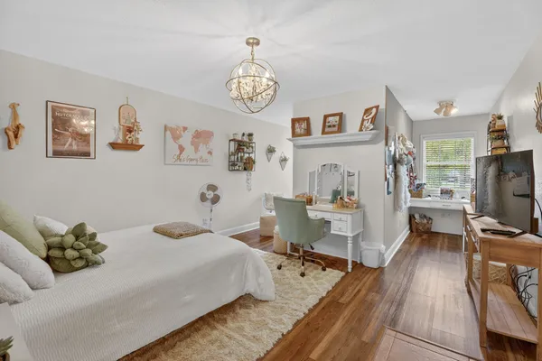 $650,000 | 341 Billy Clark Road, Huntington, TX 75949