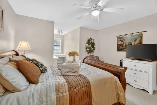 $650,000 | 341 Billy Clark Road, Huntington, TX 75949