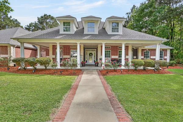 $650,000 | 341 Billy Clark Road, Huntington, TX 75949