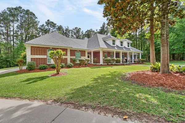 $650,000 | 341 Billy Clark Road, Huntington, TX 75949