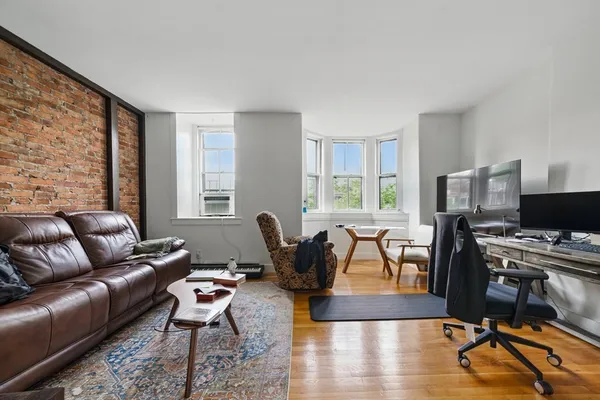 $3,450 | 102 Appleton Street, Unit 4, Boston, MA 02116