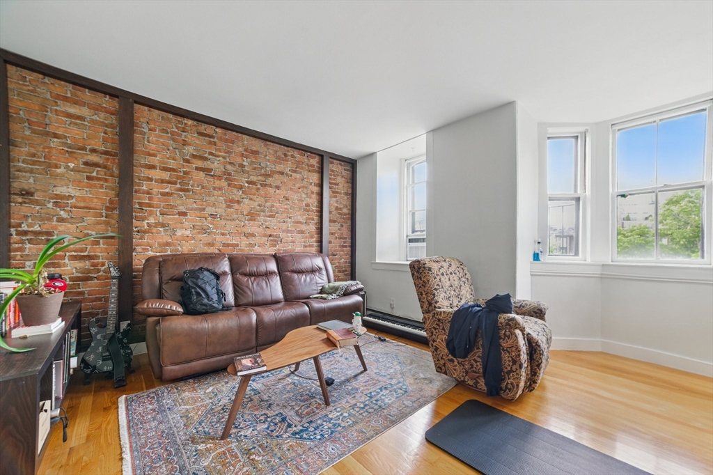 102 Appleton Street, Unit 4 Boston, MA 02116 - Photo 2 of 4