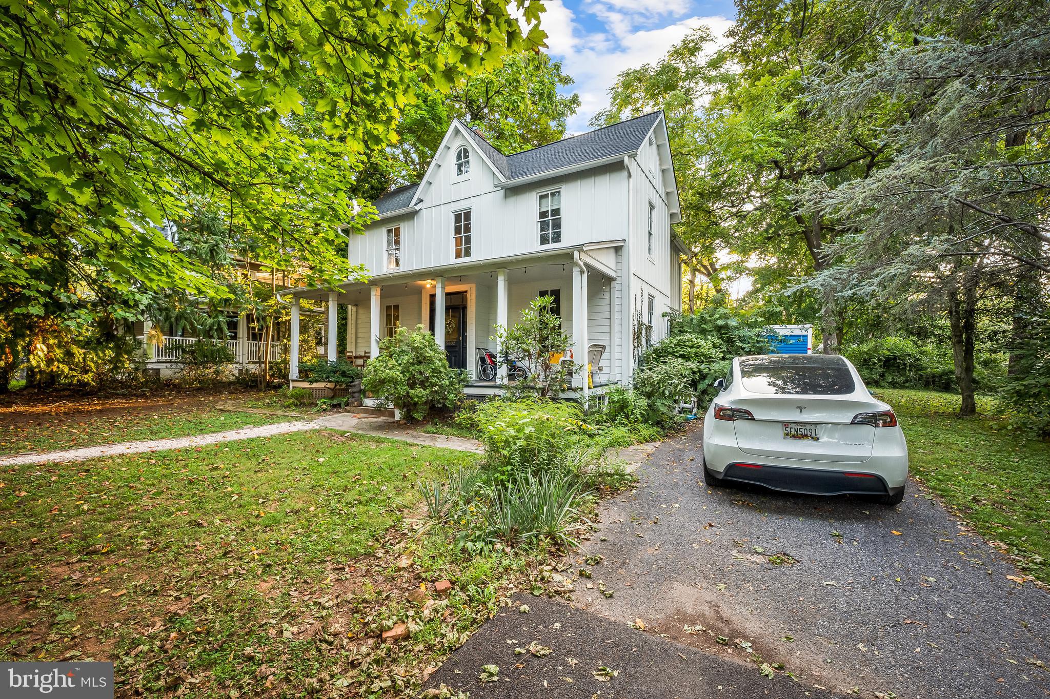 5602 Wexford Road Baltimore, MD 21209 - Photo 3 of 38