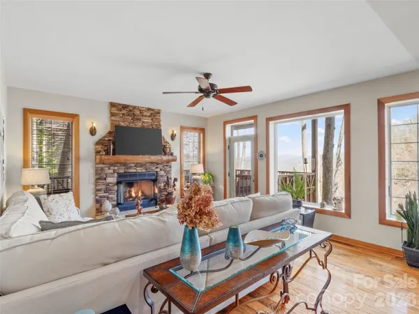 $375,000 | 61 Creekside Way, Unit G101, Burnsville, NC 28714