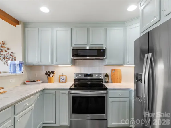 $375,000 | 61 Creekside Way, Unit G101, Burnsville, NC 28714