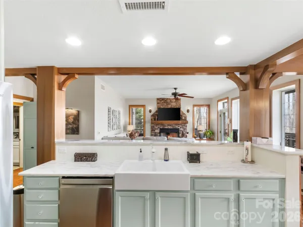 $375,000 | 61 Creekside Way, Unit G101, Burnsville, NC 28714