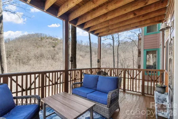 $375,000 | 61 Creekside Way, Unit G101, Burnsville, NC 28714