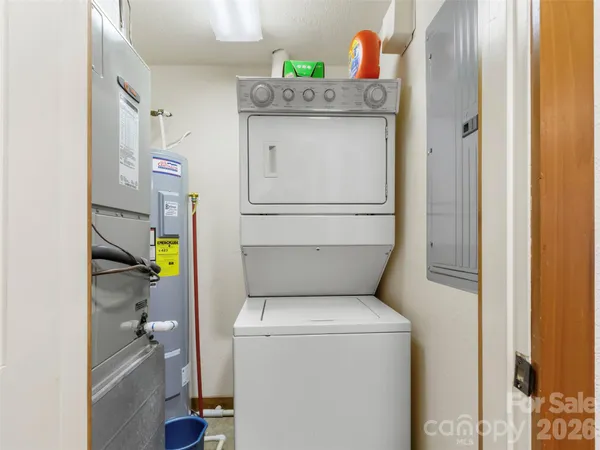 $375,000 | 61 Creekside Way, Unit G101, Burnsville, NC 28714