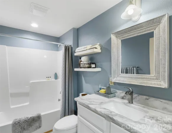 $375,000 | 61 Creekside Way, Unit G101, Burnsville, NC 28714