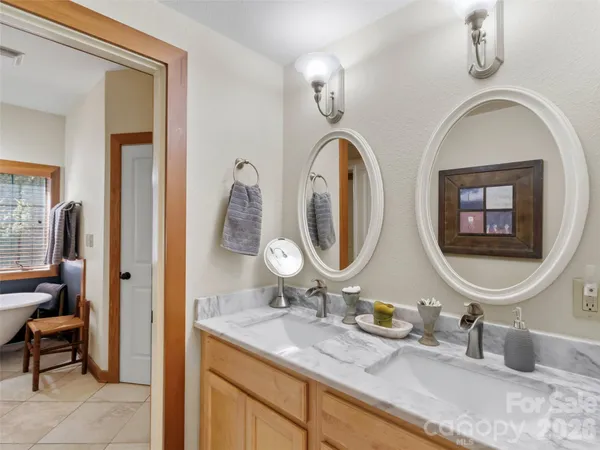 $375,000 | 61 Creekside Way, Unit G101, Burnsville, NC 28714