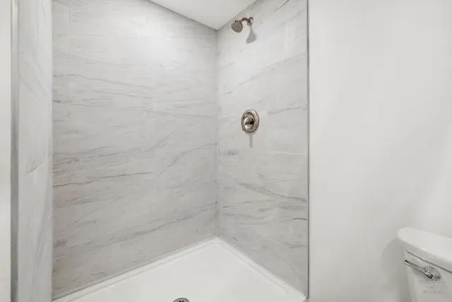 $319,900 | 421 Lake Avenue, Crystal Lake, IL 60014