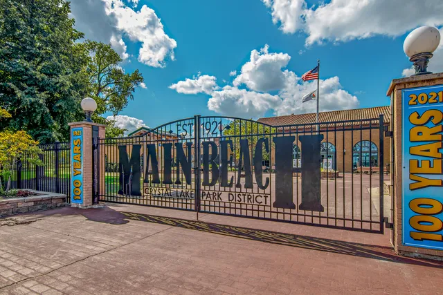 $319,900 | 421 Lake Avenue, Crystal Lake, IL 60014