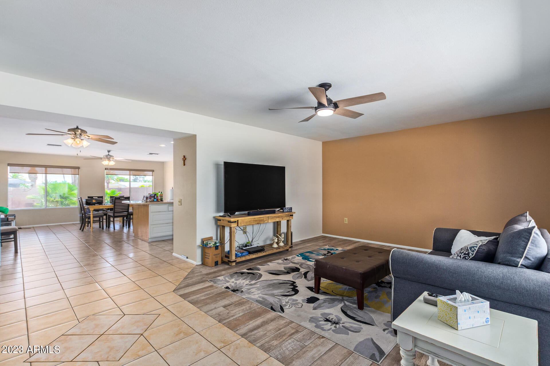 11055 West Oak Ridge Road Sun City, AZ 85351 - Photo 12 of 47 0012-12 - Oak Ridge